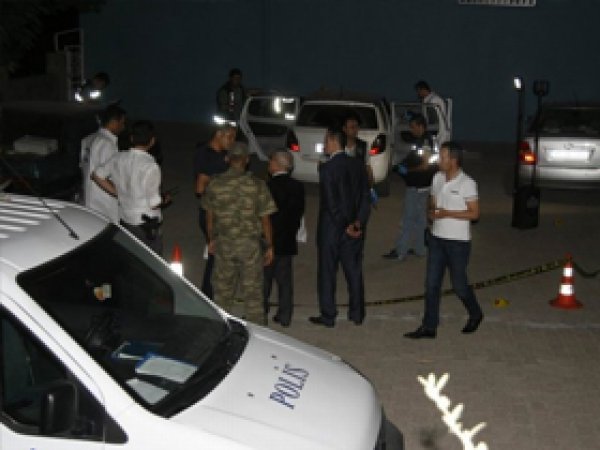 Diyarbakır'da Polise Silahlı Saldırı