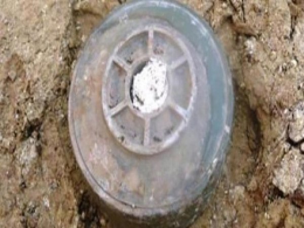 Nusaybin'de Çocuklar Patlamamış Mayın Buldu 