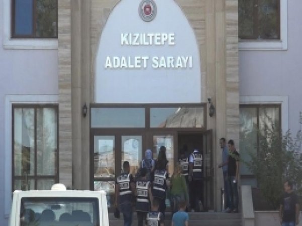 Silah Kaçakçılığından  2 Kişi Tutuklandı 