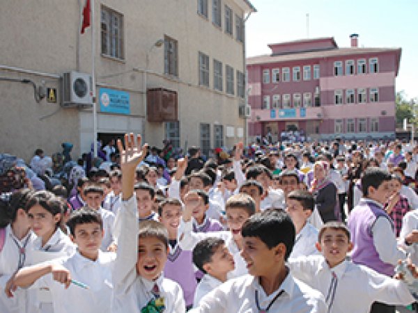 İlk Ders Zili Çaldı 
