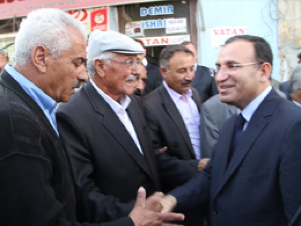 Bakan Bozdağ Erciş İlçesini Ziyaret Etti 