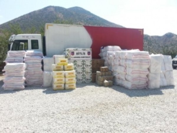 Bitlis'te 11 Ton Peynir Ve Kaçak Çay Yakalandı 