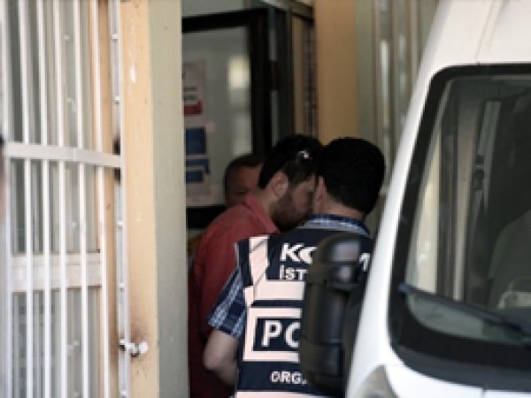 Ankara'da 13 Polis Gözaltına Alındı