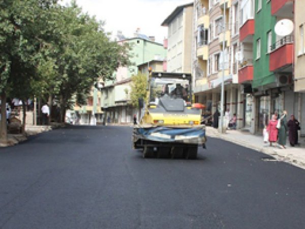 Bingöl de Yollar Asfaltlanıyor 