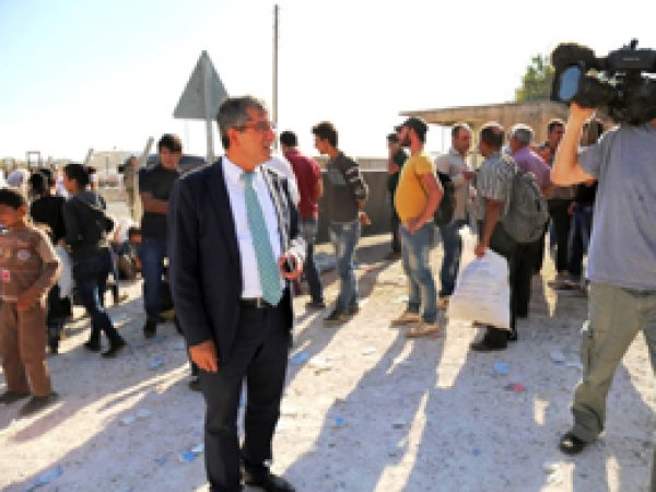 Kobanê'den Türkiye'ye 140 Bin Kişi Geldi