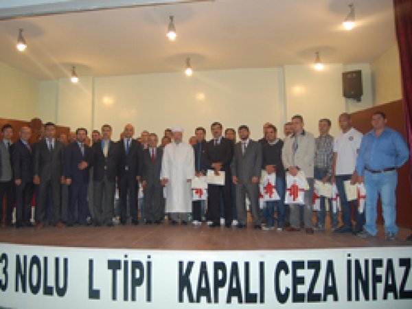 24 Yabancı Uyruklu Mahkûm Müslüman Oldu 