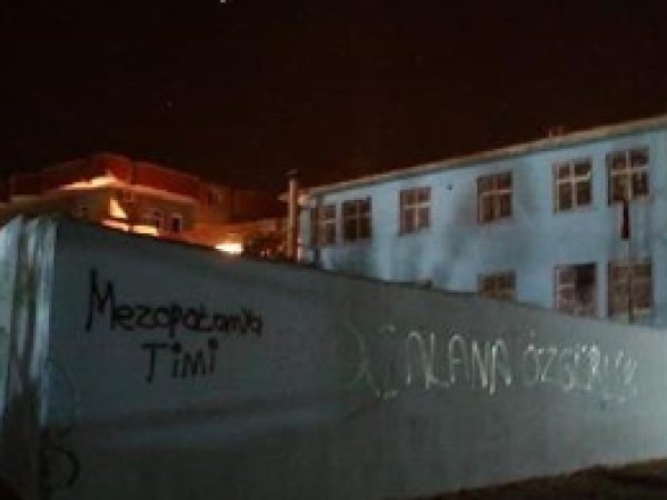 PKK Silopi'de Okulu Ateşe Verdi