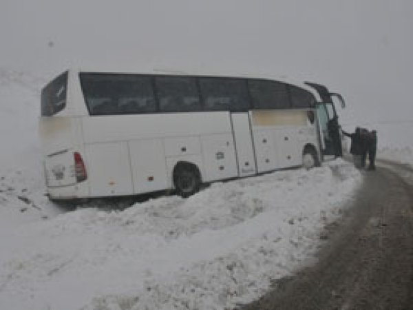 20 yolcu ölümden döndü