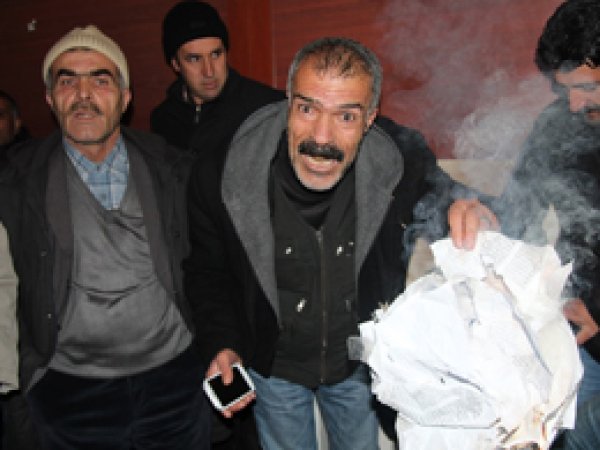 Van'da İŞKUR işçileri isyan etti