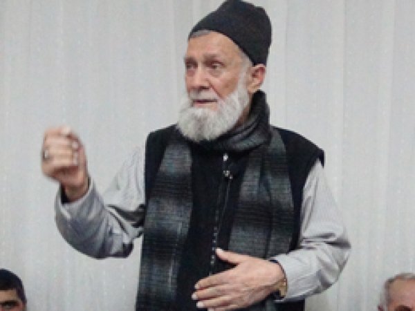 Kurtuluş vahyin emrini yaşamaktadır