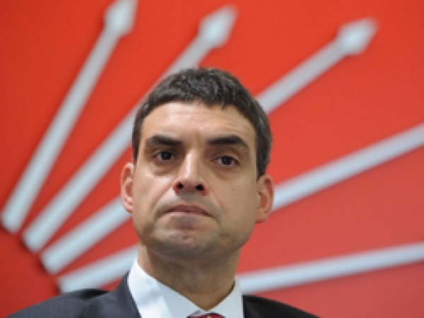 CHP’li Oran Cumhuriyet'e sahip çıktı