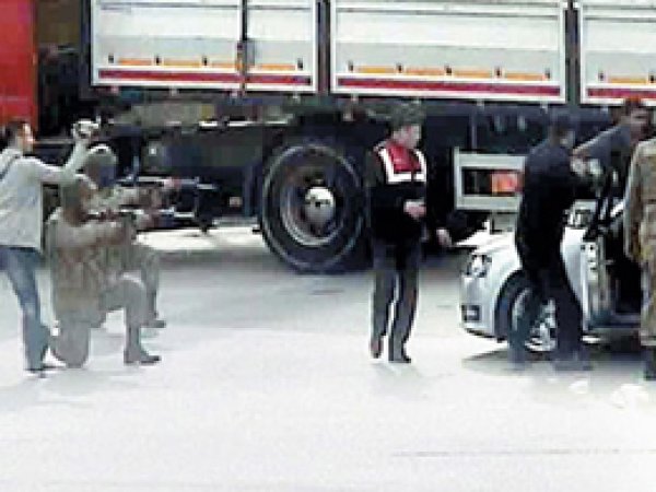 MİT TIR’larını durduran savcılar açığa alındı