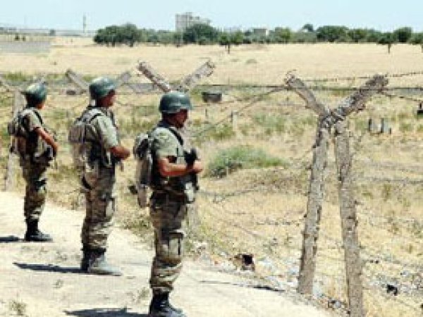 Şırnak sınırında silahlı kişiler yakalandı