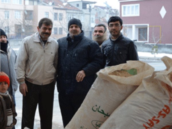  Kayseri Umut-Der’ den Suriyelilere Yardım