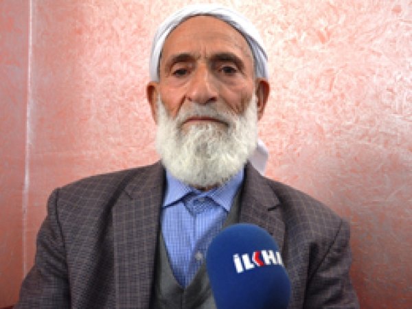 70’lik dedenin Peygamber sevgisi şaşırtıyor