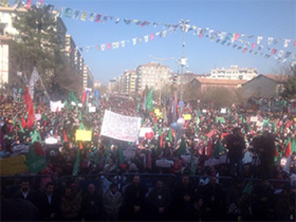 Tarihi Peygambere Saygı Mitingi başladı