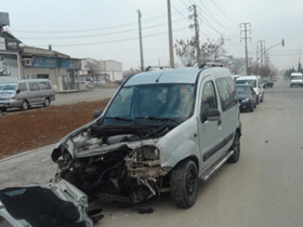 Gaziantep’te maddi hasarlı trafik kazası