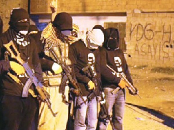 'PKK'li çetelerden Cizre'de kamera yasağı'
