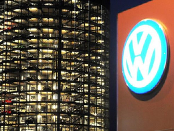 Volkswagen'e polis baskını