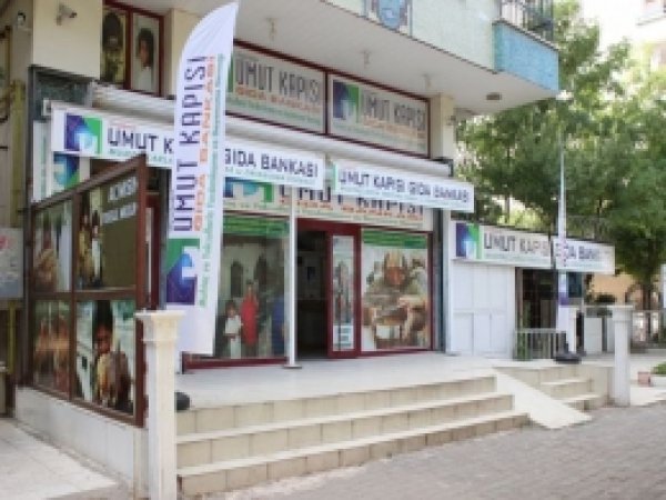 Umut Kapısı'ndan Eylül'de 209 aileye yardım