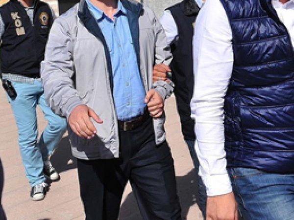 Uşak'ta FETÖ operasyonunda 2 tutuklama