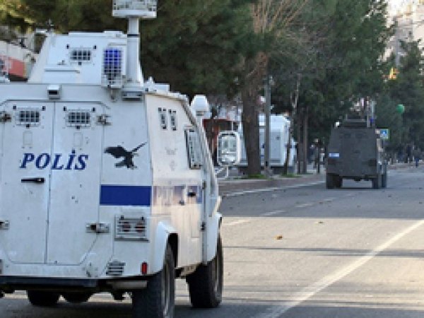 Yüksekova'daki olaylarda 2 kişi öldü