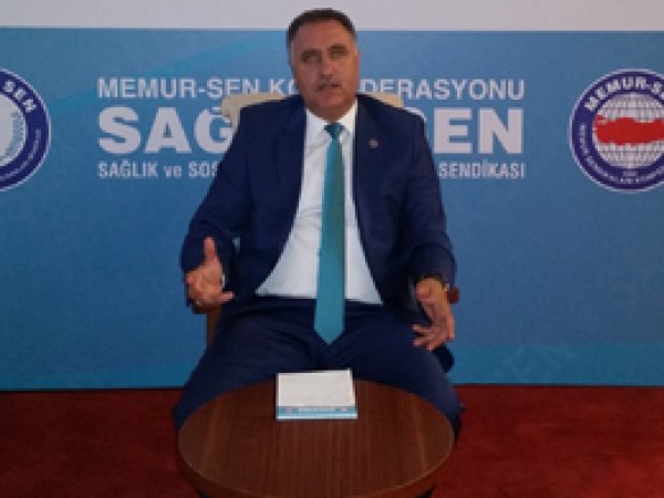 Karikatürleri asan başkana istifa çağrısı