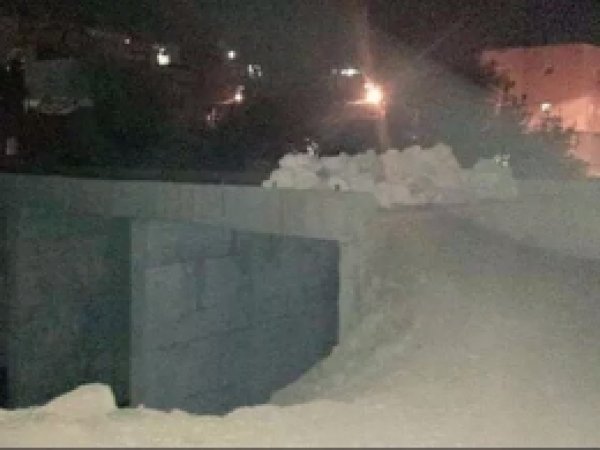 Köprü kapatan PKK'lilerle polis çatıştı: 2 yaralı  