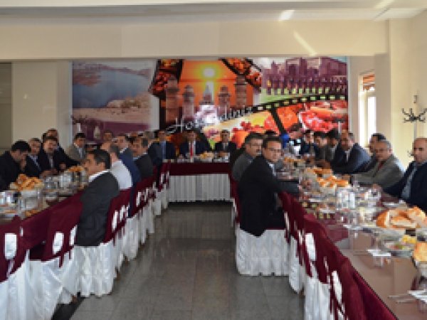 Yılmaz STK temsilcileriyle bir araya geldi