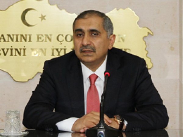 Mardin Valisi Dünya Gazeteciler Gününü kutladı