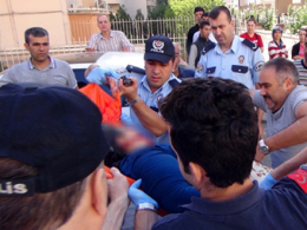 Gaziantep'te cinnet getiren şahıs dehşet saçtı