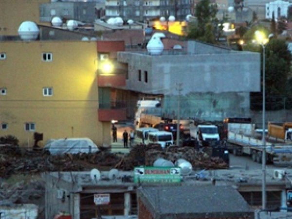 Ağrı'da 8 kişiye PKK'ye yardım gözaltısı