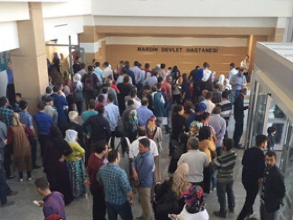 Mardin Devlet Hastanesi'nde sıra kuyruğu 
