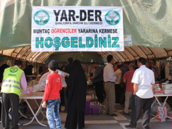 YAR-DER fakir öğrenciler yararına kermes düzenledi
