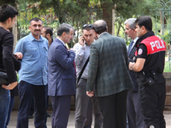 Aşure dağıtımında bomba ihbarı paniğe neden oldu