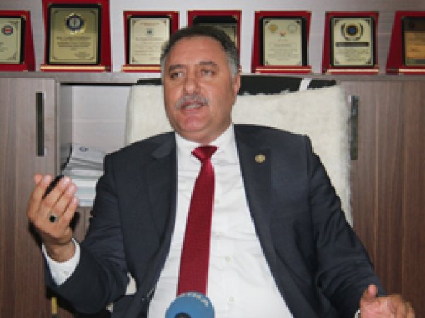 'Sağlık çalışanları görevinin başındadır'