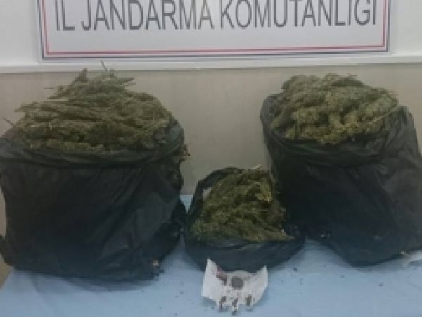 Bismil'de 21 kilo esrar ele geçirildi