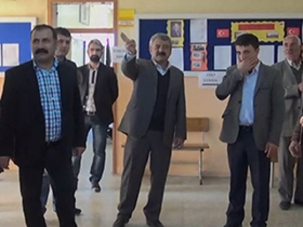 Batman'da HDP'liler seçmene baskı uyguluyor
