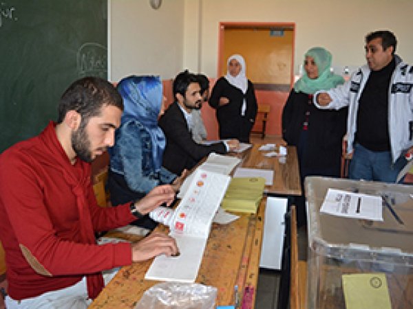 Doğu'da oy kullanma işlemleri sona erdi