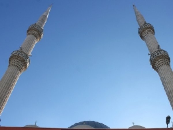 Camilerdeki ses sistemindeki arıza giderilemedi