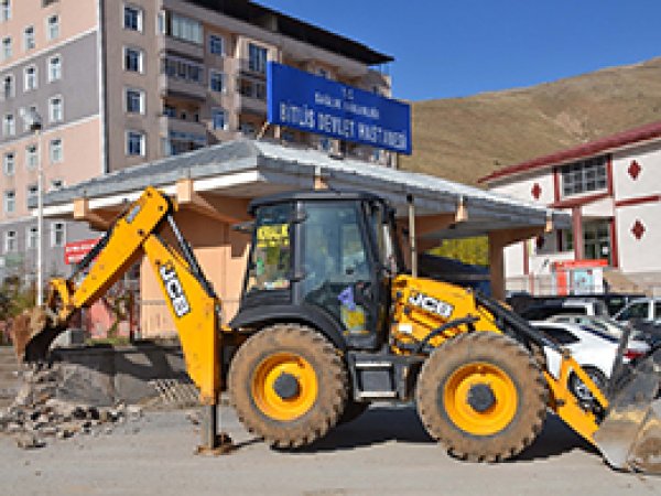 Bitlis Hastanesi'nde çevre düzenlemesi