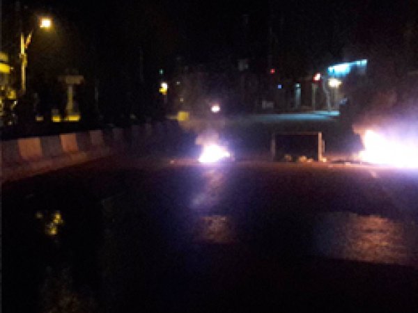 PKK'liler Cizre'de 60 kişiyi rehin aldı