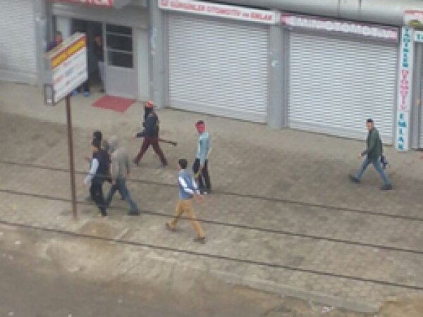 Cizre Kaymakamı saldırıdan son anda kurtuldu