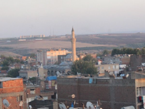 Diyarbakır'da 4 camide ibadet yapılamıyor