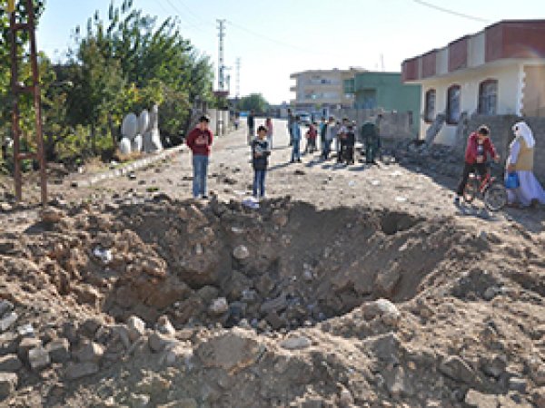 Silopi'de patlamanın olduğu yerde büyük tahribat