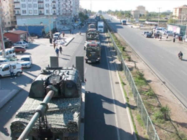 Askeri konvoy Kızıltepe'ye ulaştı