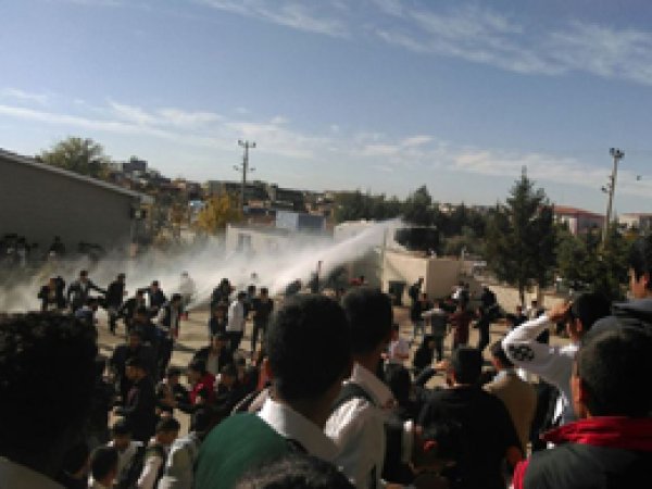 Ölen öğrenci için yapılan protestoda olaylar çıktı