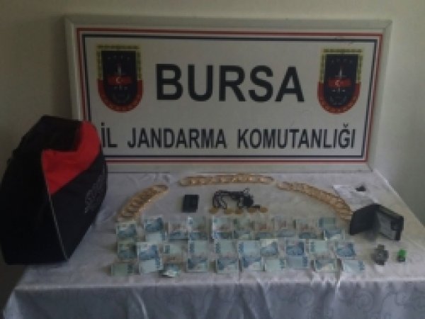 Kendini polis diye tanıtan dolandırıcı yakalandı