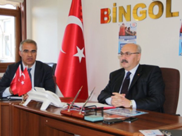 Bingöl'de 'Suriyelilere Ensar olalım' kampanyası