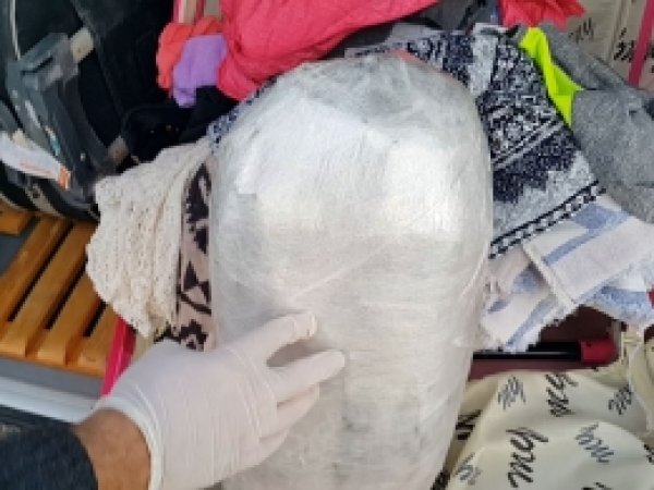 Diyarbakır'da 13 kilo esrar ele geçirildi